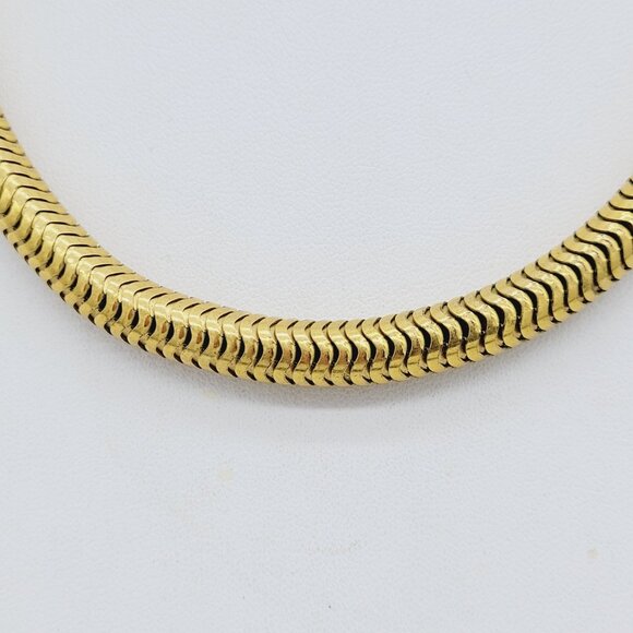 Vintage Gold Tone Wavy Snake Chain Choker Necklace Thick Round 15" Fold Over - Picture 2 of 6